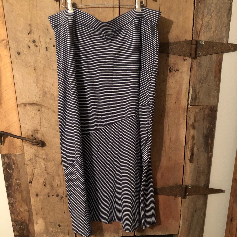 Plus size Sonoma white and navy blue maxi skirt